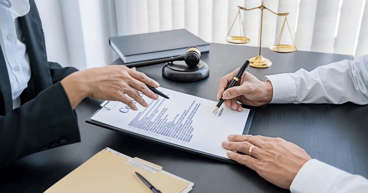 Documentación y contratos: Aspectos legales