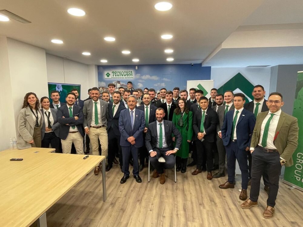 ¿Qué es Tecnocasa y qué servicios ofrece en España?