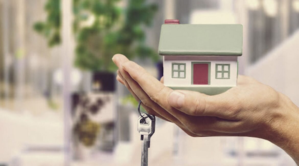 ¿Qué servicios y comodidades puedo esperar en una vivienda de alquiler turístico en Torremolinos?