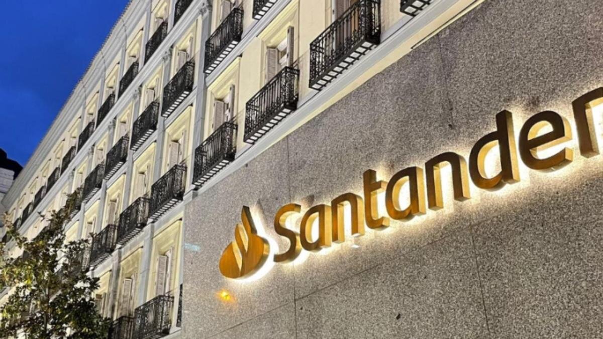 ¿Qué tipo de propiedades puedo encontrar en la inmobiliaria del Banco Santander?